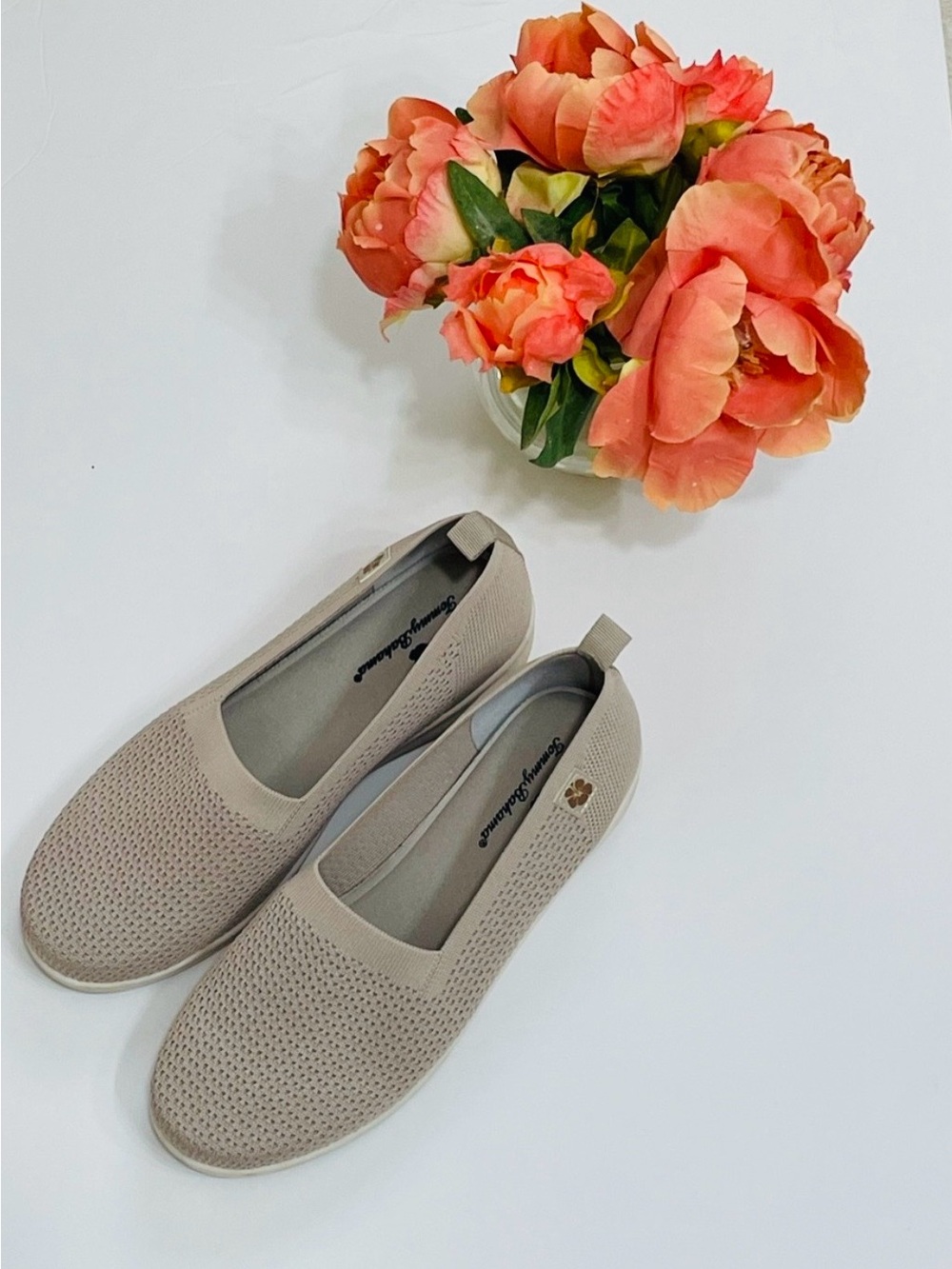 Tommy Bahama Stretch Slip On Taupe Comfortable Shoe 7.5
